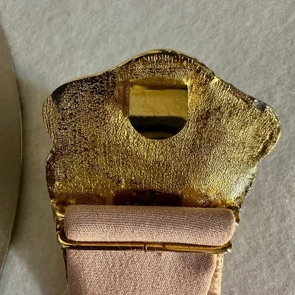 Super cute vintage Tara golden Baroque Belt Buckle display picture 3